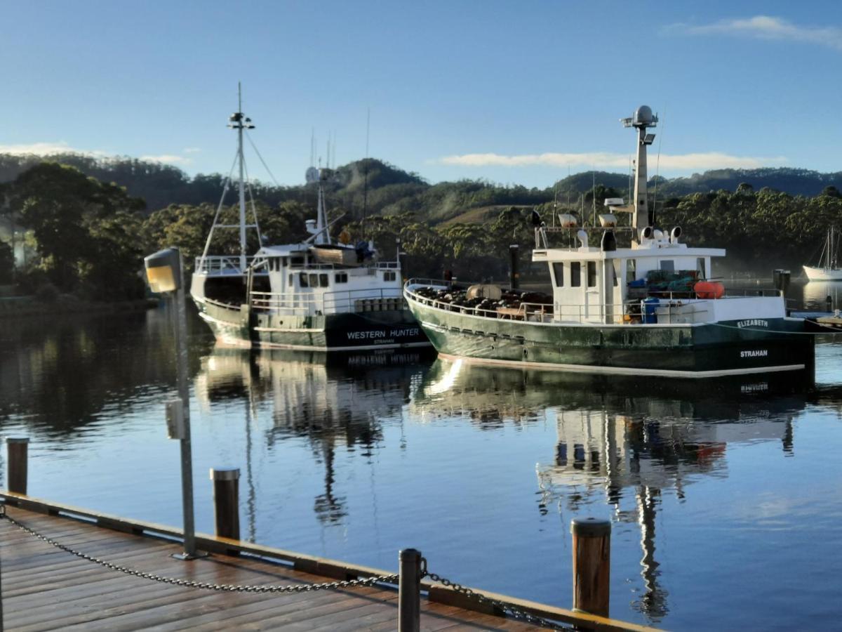 A Bird'S Eye View Strahan Exterior photo