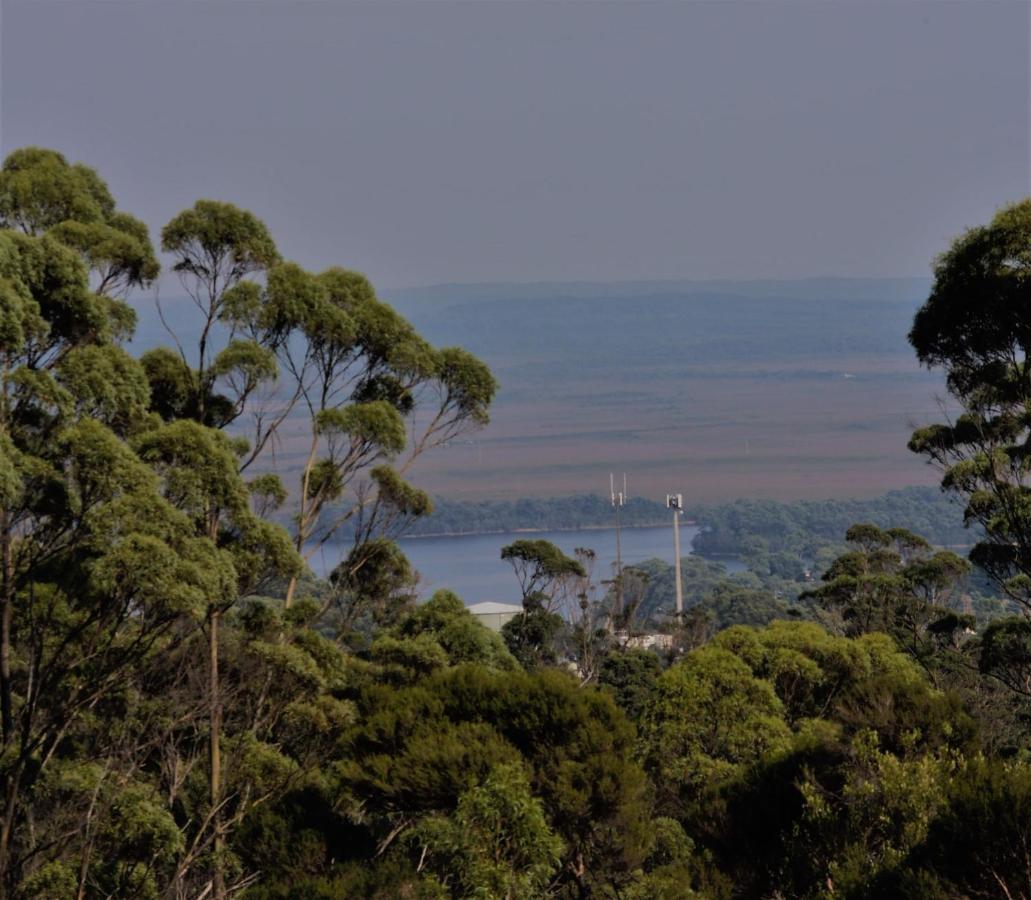 A Bird'S Eye View Strahan Exterior photo