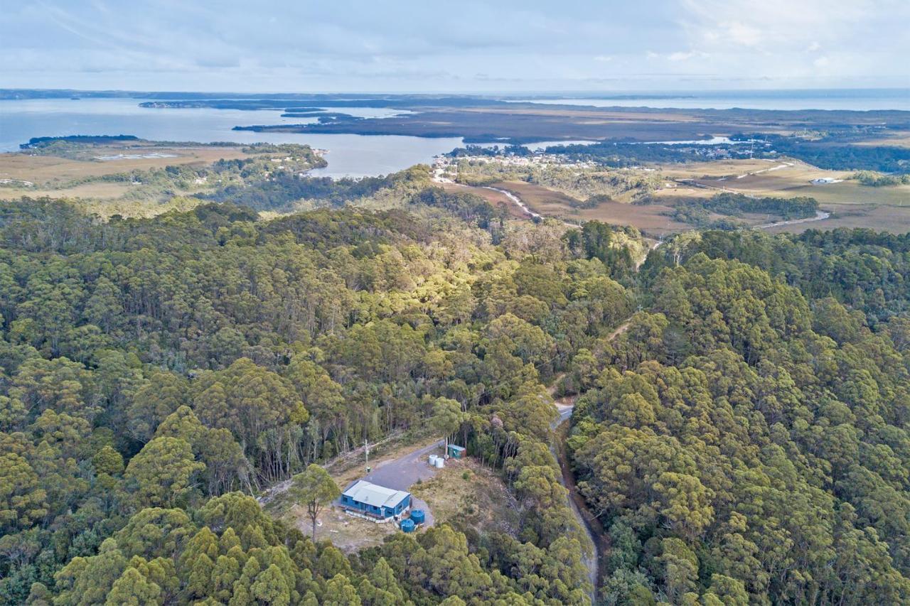 A Bird'S Eye View Strahan Exterior photo